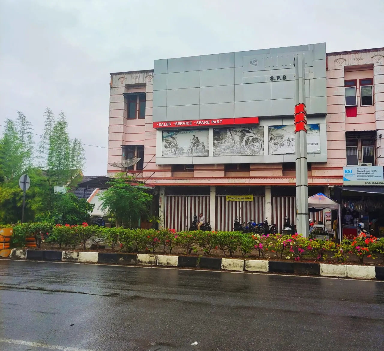 Dijual Eks Bengkel Motor, Posisi Strategis Samping Pasar Pagi Taman Makam Pahlawan Peuniti Banda Aceh