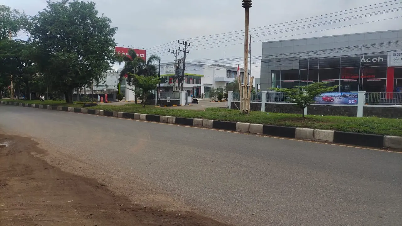 Dijual Tanah Strategis 6.800 Meter di Kawasan Sentral Dealer Mobil Jl. Soekarno - Hatta Lampeuneurut Aceh Besar