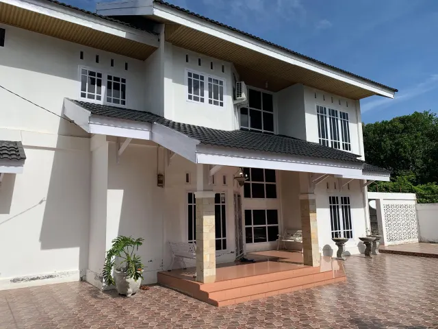 Dijual Rumah Cantik & Terawat Type 400 m2 di Geuceu Iniem Banda Aceh