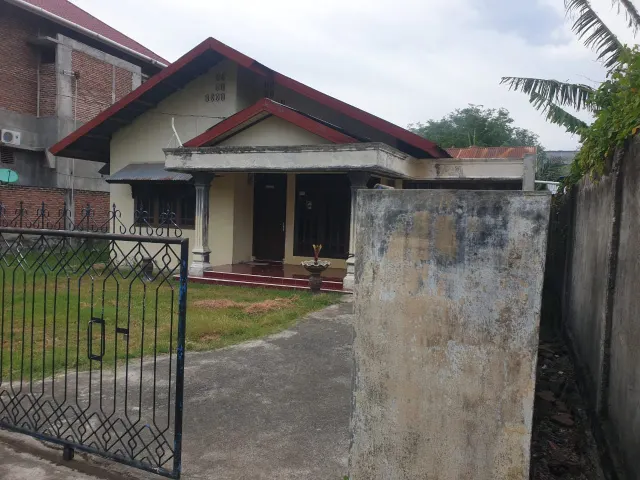 Dijual Rumah di Gampong Pineung Banda Aceh ; Halaman Luas & Suasana Tenang