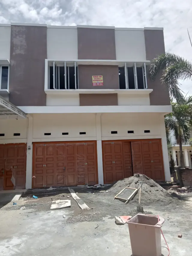 Dijual Ruko Cantik 2 Pintu di Samping Pemadam Kebakaran Kajhu Aceh Besar ; Dinding Tengah Plong