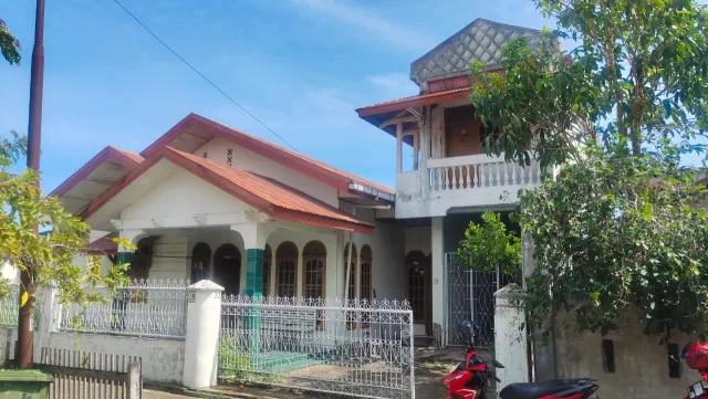 Dijual Rumah Cantik 2 Lantai di Jl. LLAJR Peurada Banda Aceh ; Suasana Tenang & Nyaman