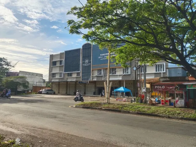 Dijual Ruko 2 Pintu 3 Lantai Posisi  Elit di  Jl. Soekarno-Hatta Lampeuneurut Aceh Besar