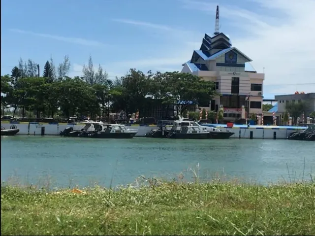 Dijual Tanah 4.000 m2 View Cantik Muara Sungai Lampulo Banda Aceh ; Cocok utk Wisata & Kuliner Sea-Park, Pergudangan, dll