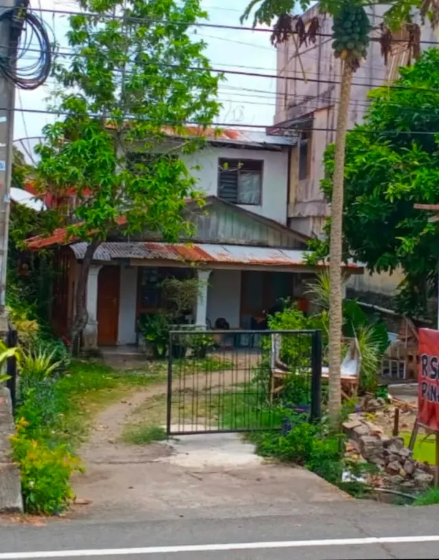 Dijual Tanah 320 m2 beserta Rumah di Lokasi Strategis Jl. Taman Makam Pahlawan Banda Aceh